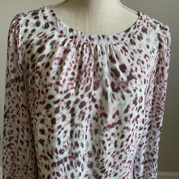Long Sleeve Popover Blouse Leopard Print Pink - Picture 2 of 8